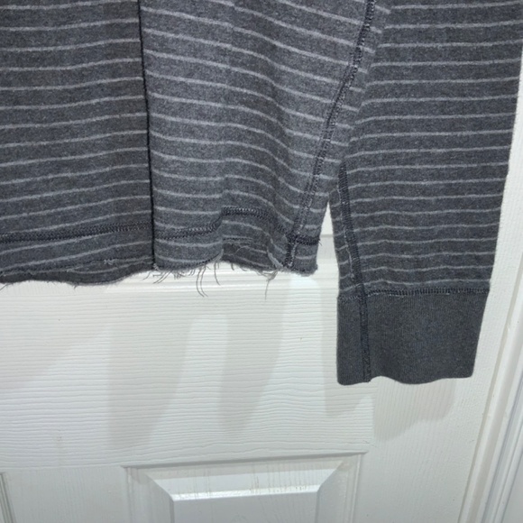 Abercrombie & Fitch long sleeve muscle henley tee Sz XL striped raw hems - Picture 3 of 6